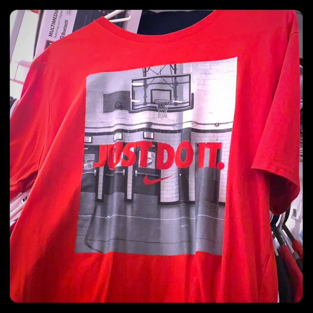Nike T-Shirt L